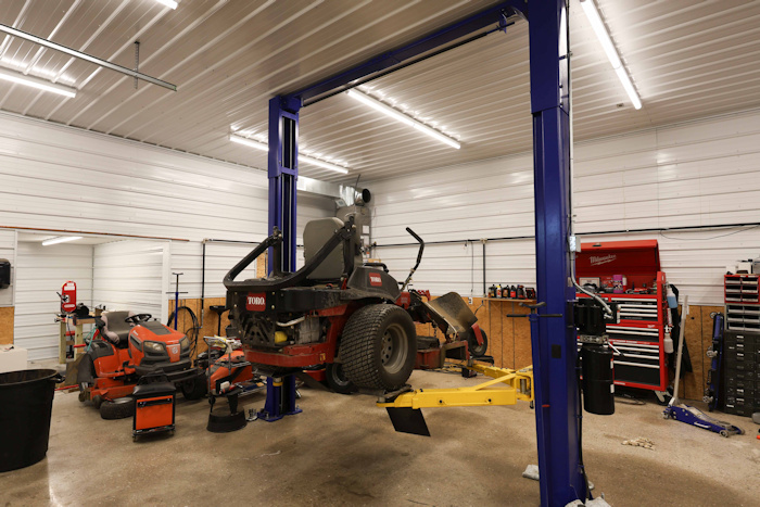 Barnhouse Tools and Equipment Service Department Jefferson City, MO